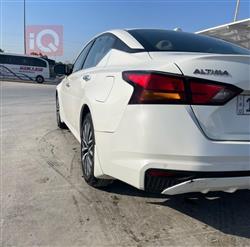 نيسان ألتيما